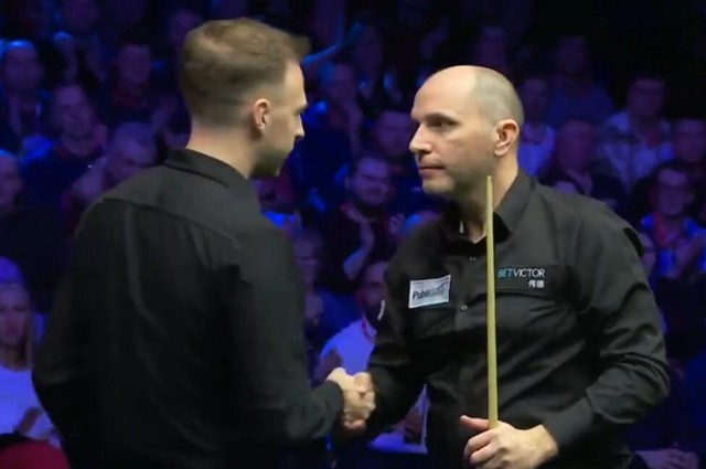 队协同作战 队协同作战