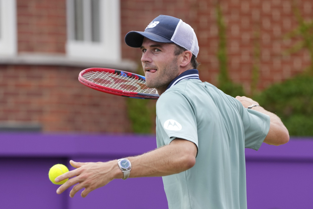 孙兴慜凭借 孙兴慜凭借