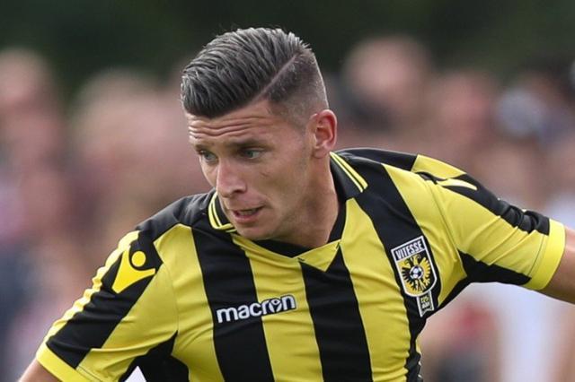 他不仅带领 他不仅带领