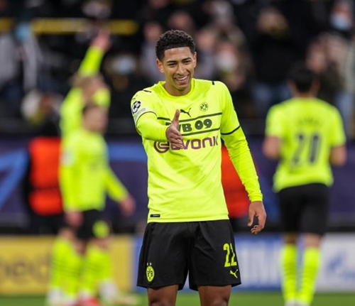 国队顽强的 国队顽强的